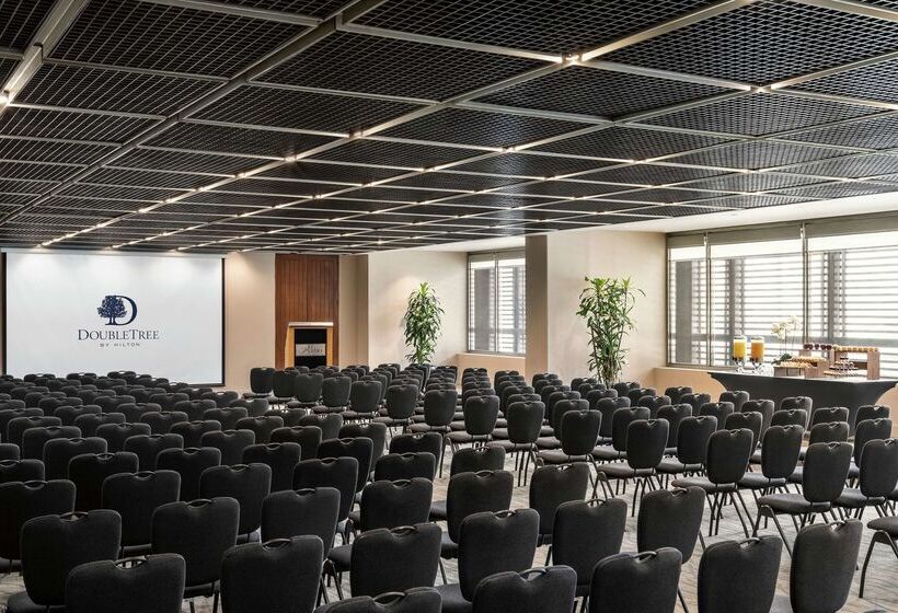 Отель Doubletree By Hilton Lima Miraflores El Pardo