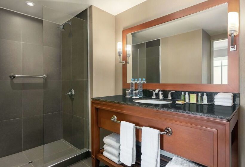 Отель Doubletree By Hilton Lima Miraflores El Pardo