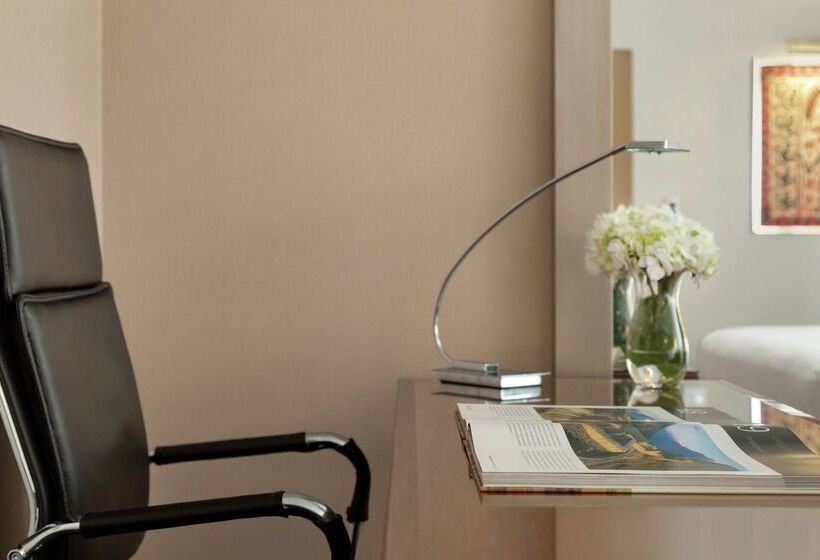 Отель Doubletree By Hilton Lima Miraflores El Pardo