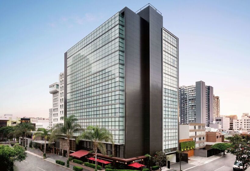 Отель Doubletree By Hilton Lima Miraflores El Pardo