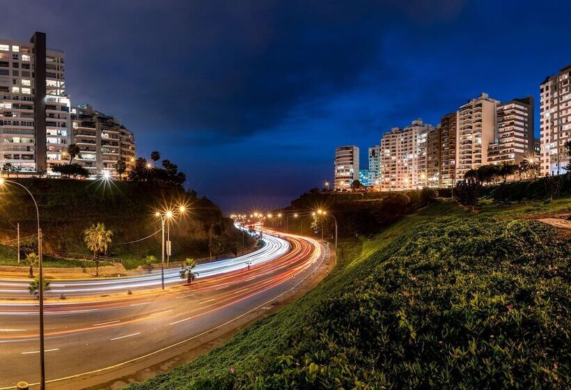 Отель Doubletree By Hilton Lima Miraflores El Pardo