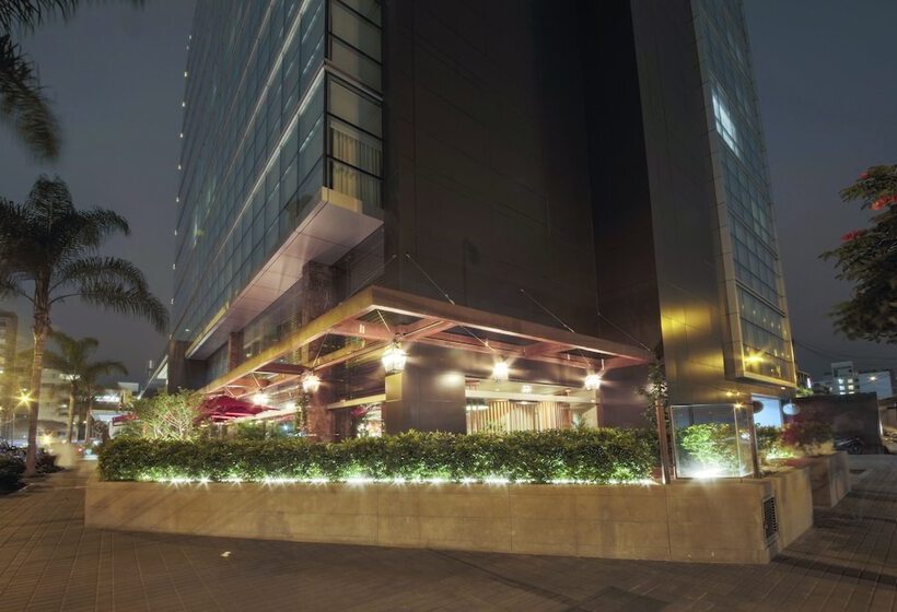 Отель Doubletree By Hilton Lima Miraflores El Pardo