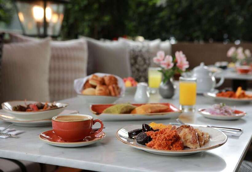 Отель Doubletree By Hilton Lima Miraflores El Pardo