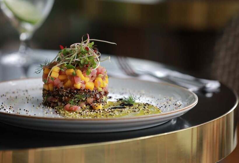 Отель Doubletree By Hilton Lima Miraflores El Pardo