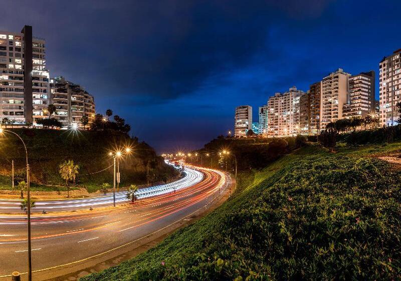 Отель Doubletree By Hilton Lima Miraflores El Pardo