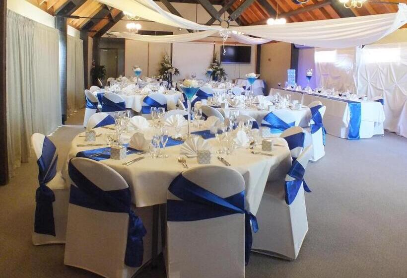 בית מלון כפרי Dunedin Leisure Lodge  Distinction
