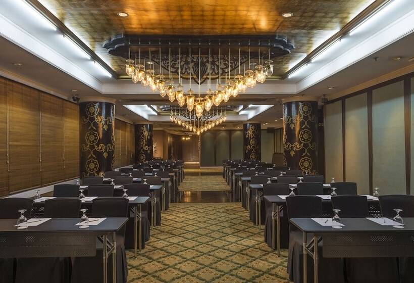 هتل Dusit Thani Manila