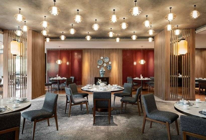 هتل Edsa Shangrila, Manila