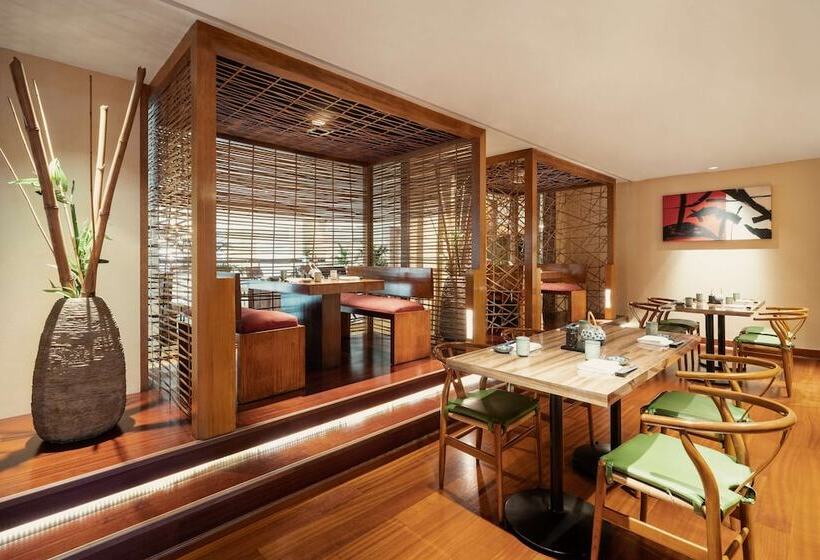 هتل Edsa Shangrila, Manila