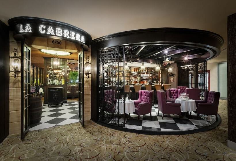 هتل Edsa Shangrila, Manila