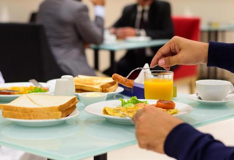 هتل Excelsior Karachi