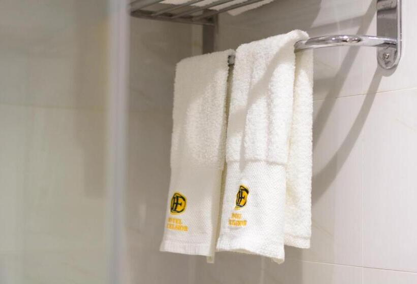 هتل Excelsior Karachi