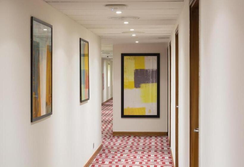 هتل Excelsior Karachi