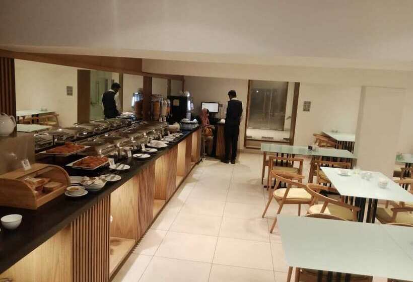 هتل Excelsior Karachi