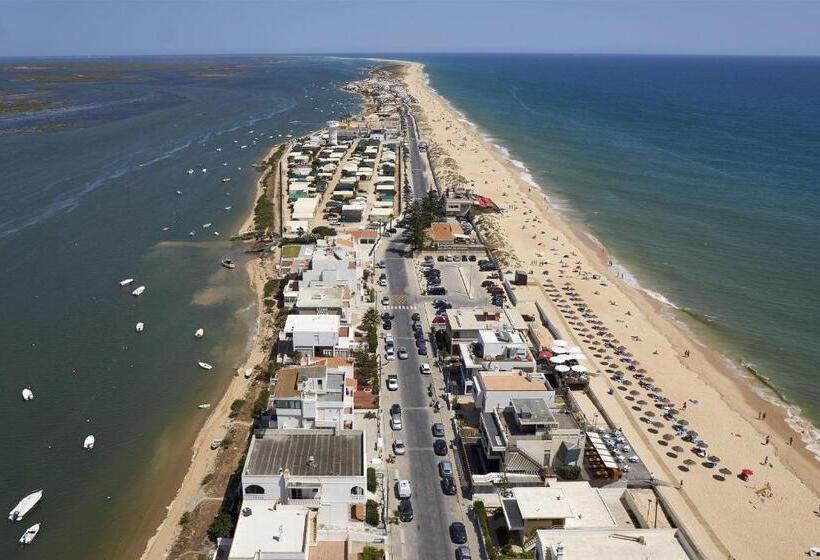 هتل Faro & Beach Club