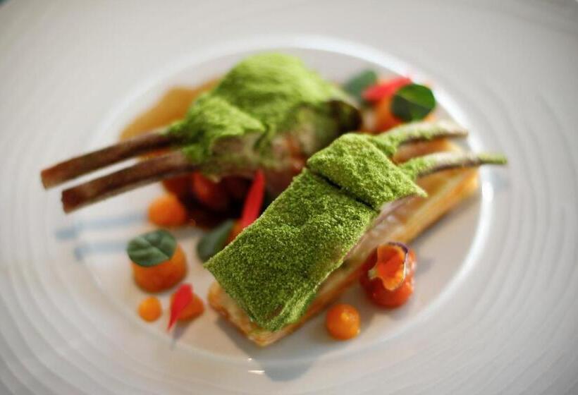 هتل Faro & Beach Club