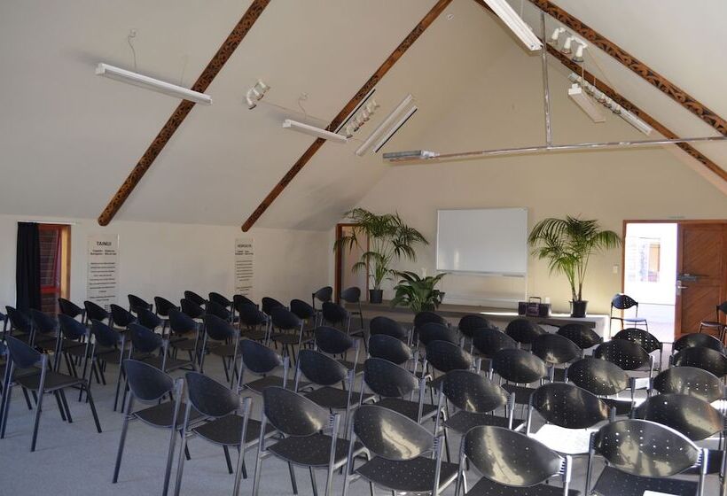 בית מלון כפרי Four Canoes