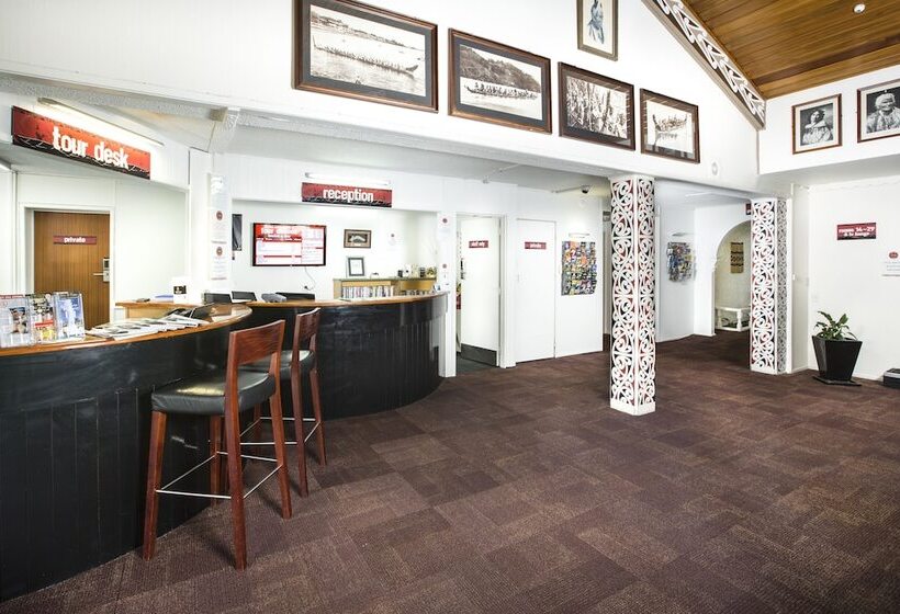 בית מלון כפרי Four Canoes