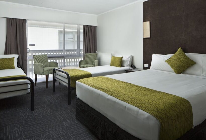 בית מלון כפרי Four Canoes