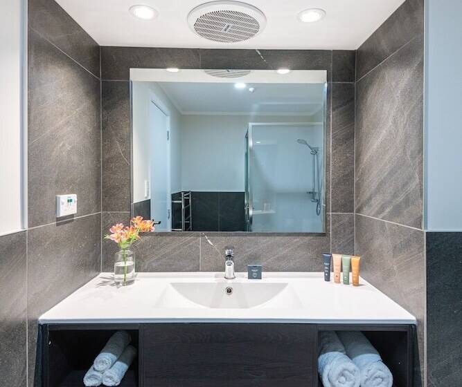 בית מלון כפרי Four Canoes