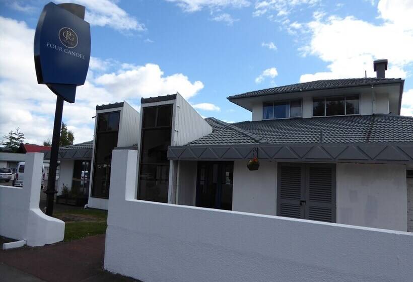 בית מלון כפרי Four Canoes