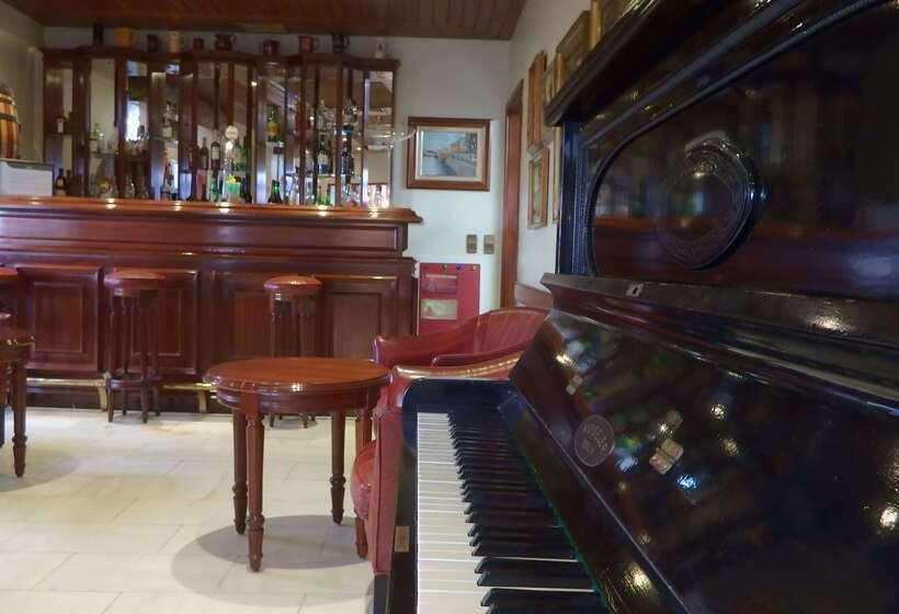 בית מלון כפרי Golden Tulip Porto Gaia