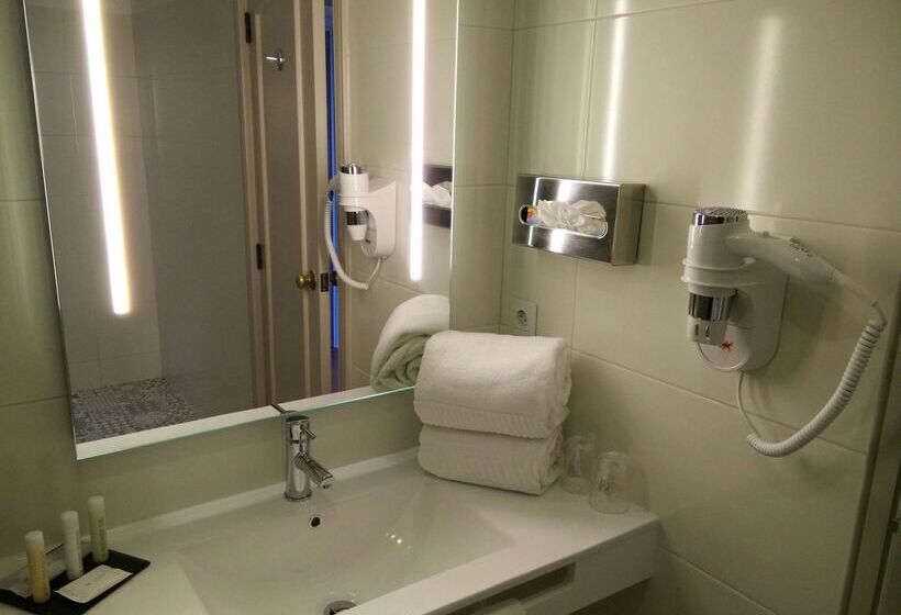 בית מלון כפרי Golden Tulip Porto Gaia