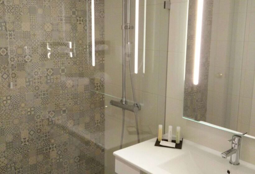 בית מלון כפרי Golden Tulip Porto Gaia