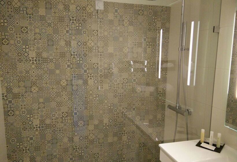 בית מלון כפרי Golden Tulip Porto Gaia