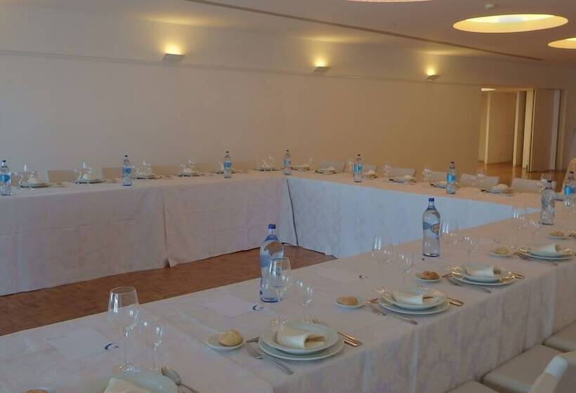 בית מלון כפרי Golden Tulip Porto Gaia