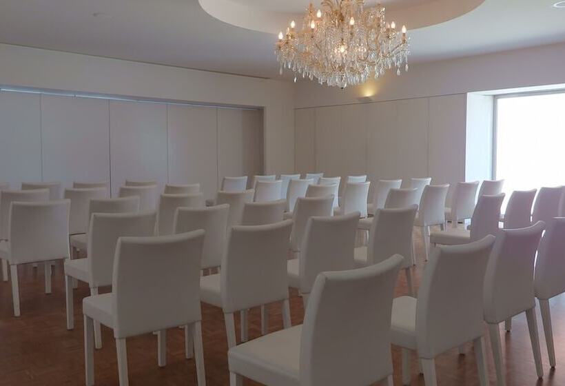 בית מלון כפרי Golden Tulip Porto Gaia