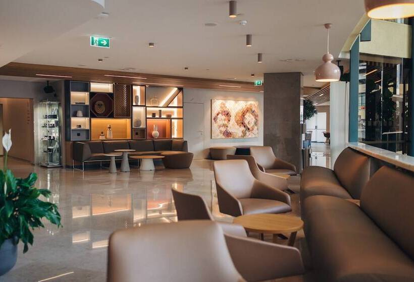 هتل Holiday Inn Lisbon, An Ihg