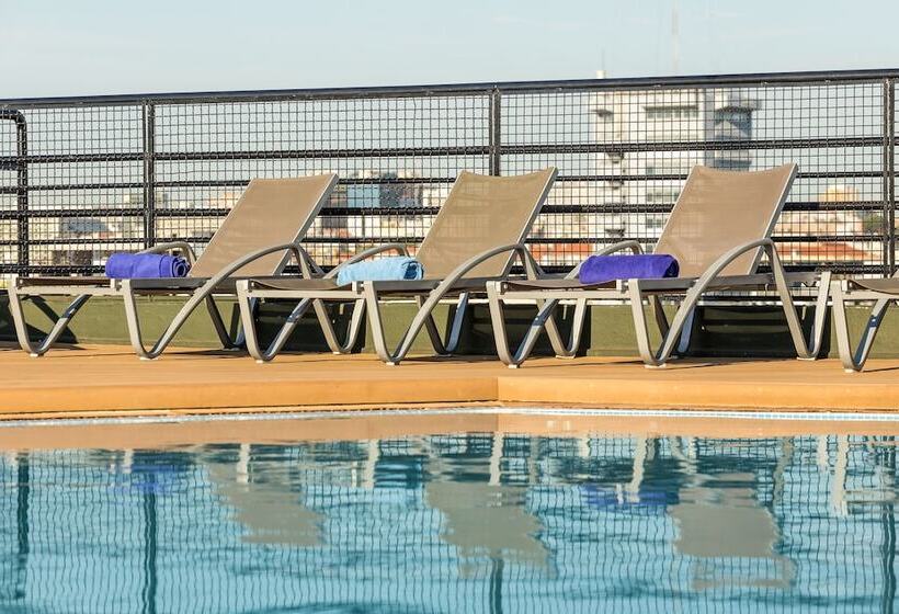 هتل Holiday Inn Lisbon, An Ihg