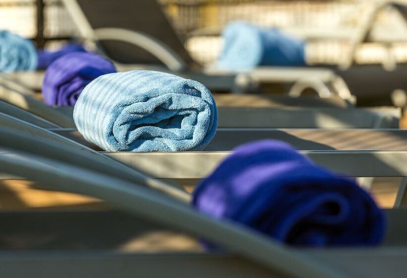 هتل Holiday Inn Lisbon, An Ihg