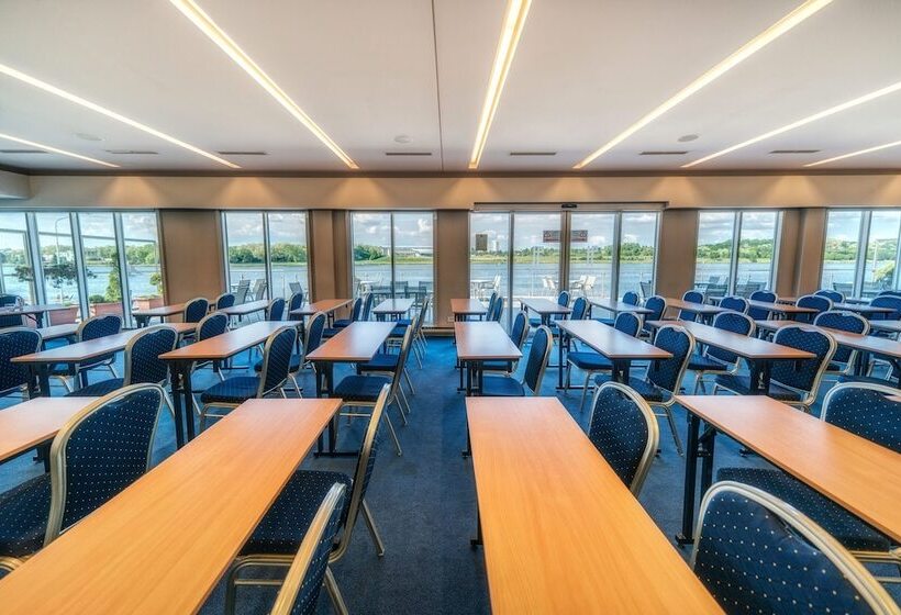 هتل Hp Park Poznań Malta