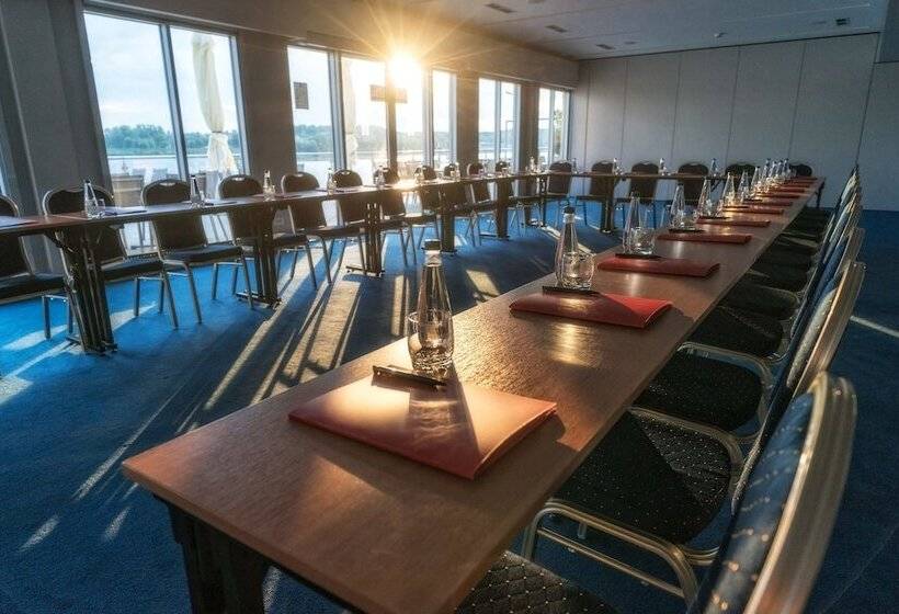 هتل Hp Park Poznań Malta