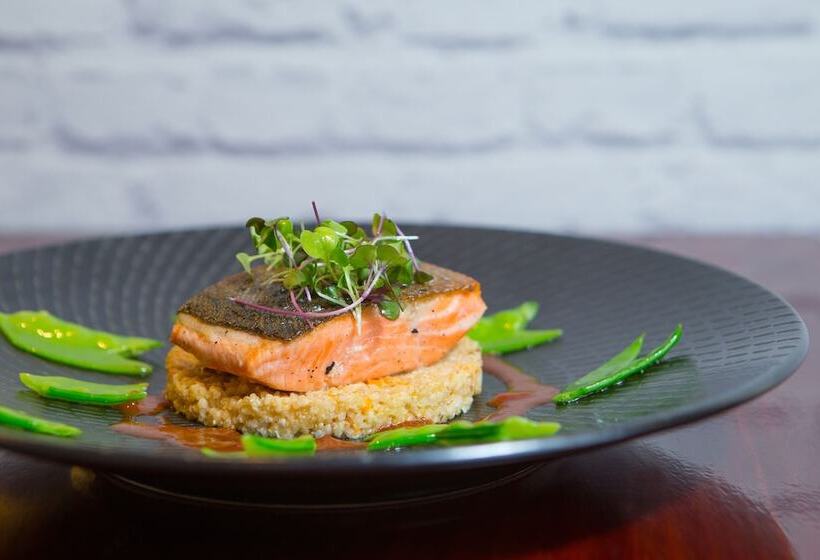 James Cook Hotel Grand Chancellor