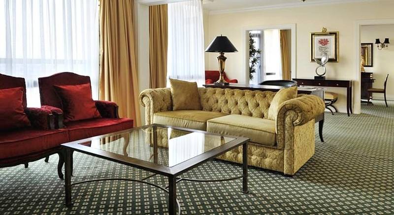 هتل Lisbon Marriott