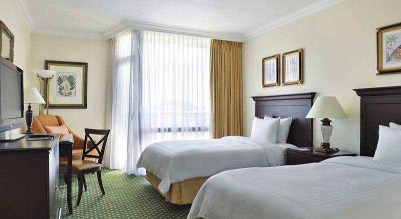 هتل Lisbon Marriott