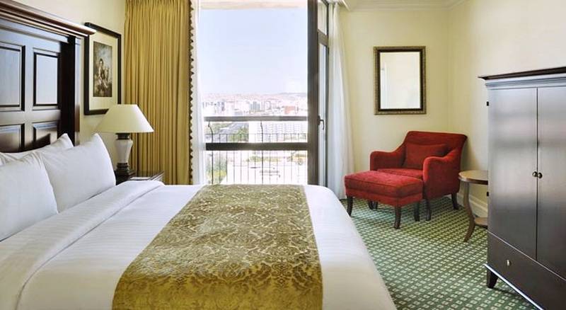 هتل Lisbon Marriott