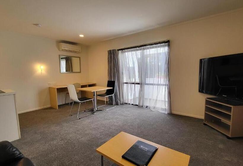 فندق Manukau Motor Lodge