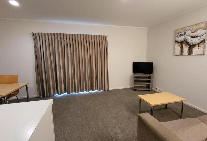 فندق Manukau Motor Lodge