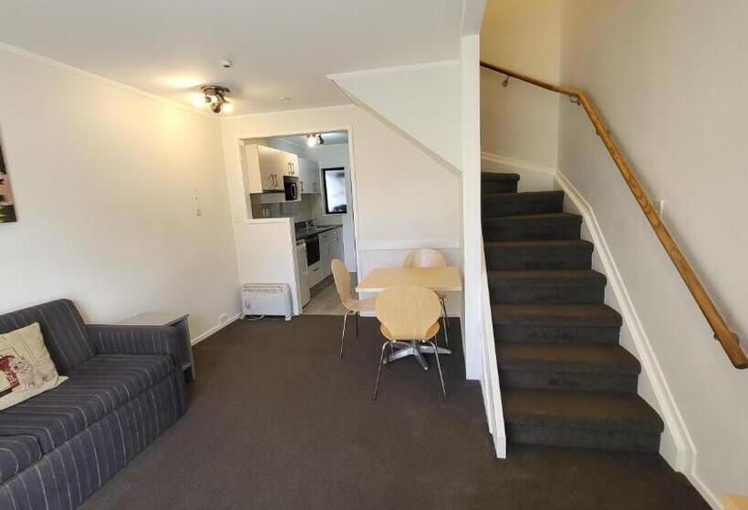 فندق Manukau Motor Lodge