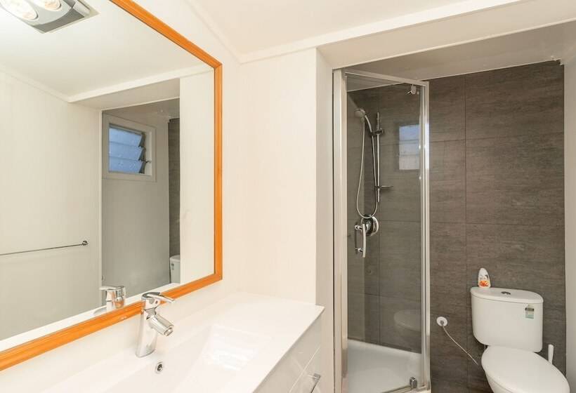 هتل Melbourne Lodge