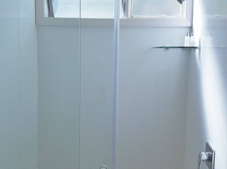 בית מלון כפרי Melbourne Lodge