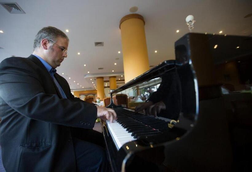 Отель Miracorgo