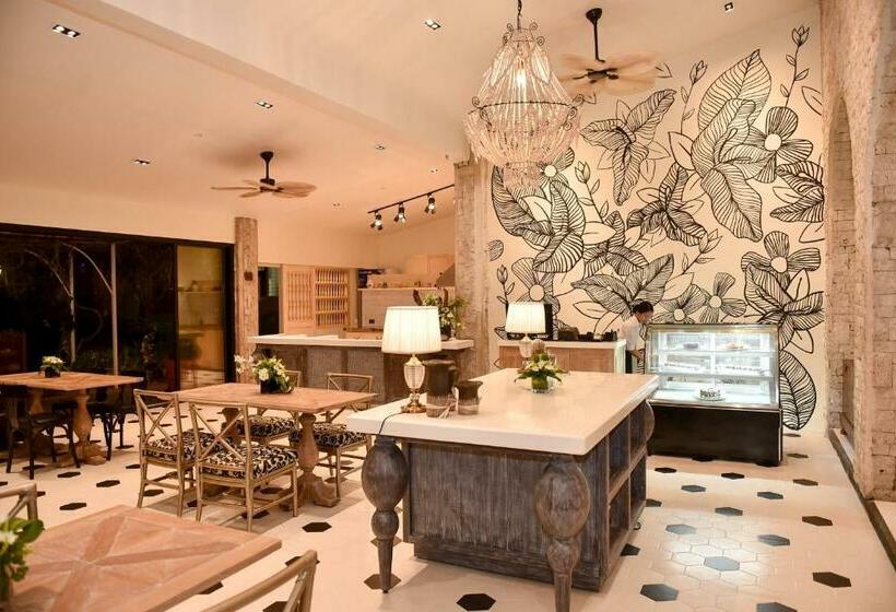 هتل Montebello Villa