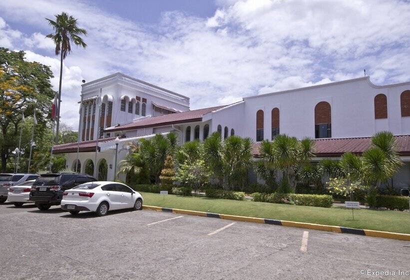 هتل Montebello Villa