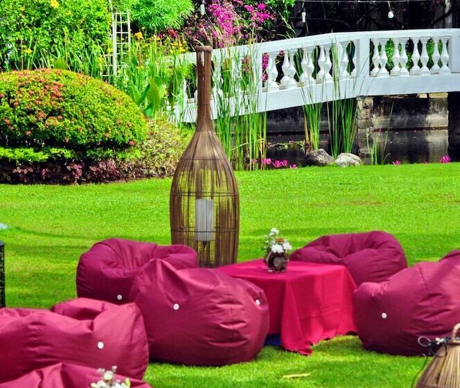 هتل Montebello Villa