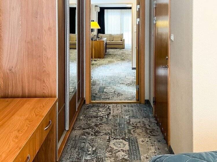 هتل Mrągowo Resort&spa